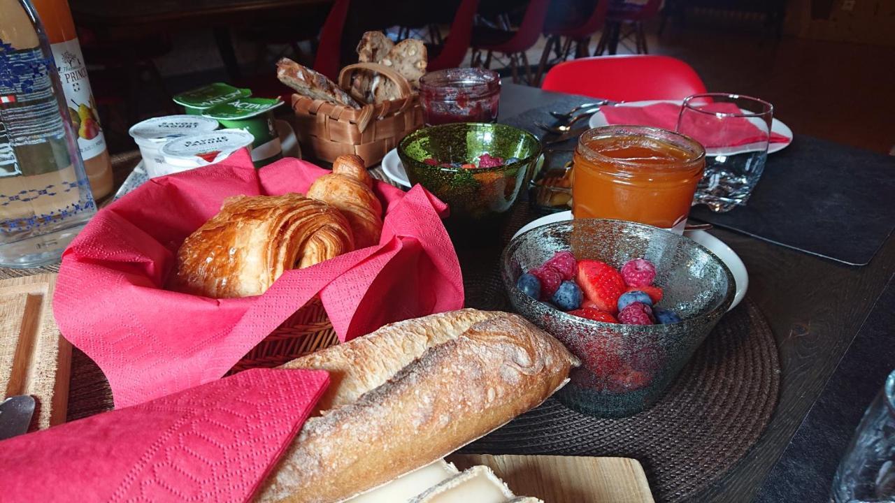 Bed and Breakfast La Vallombreuse Menthon-Saint-Bernard Exterior foto