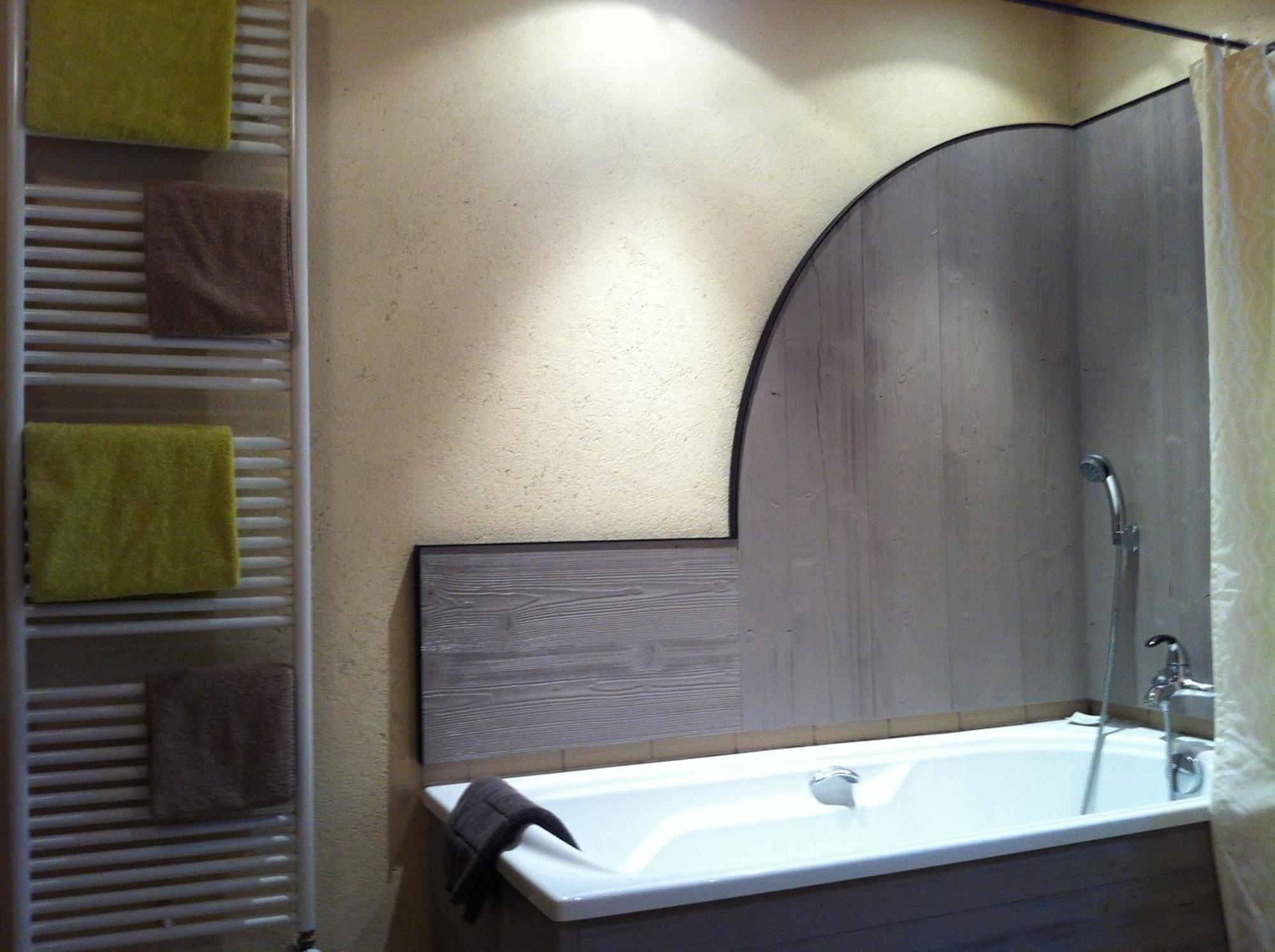 Bed and Breakfast La Vallombreuse Menthon-Saint-Bernard Zimmer foto